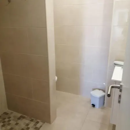 Legacy & Al - No Groups Διαμέρισμα *