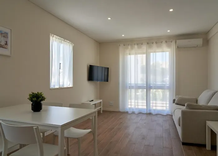 Apartment Legacy & Al - No Groups *