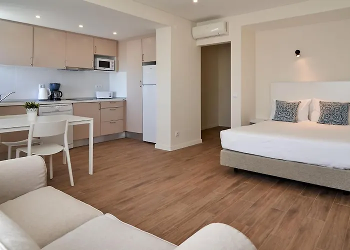 Apartment Legacy & Al - No Groups Albufeira