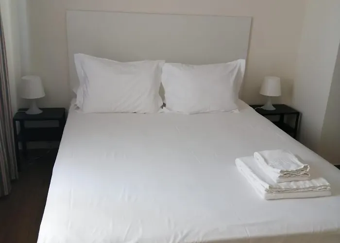 Apartment Legacy & Al - No Groups *