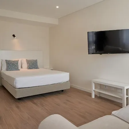 Legacy & Al - No Groups Lejlighed